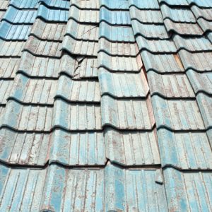 屋根のメンテナンスを教えて！リフォームの屋根カバー工法とは？