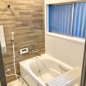 厚木市の戸建てにて人気のLIXILリデアによる浴室リフォーム事例